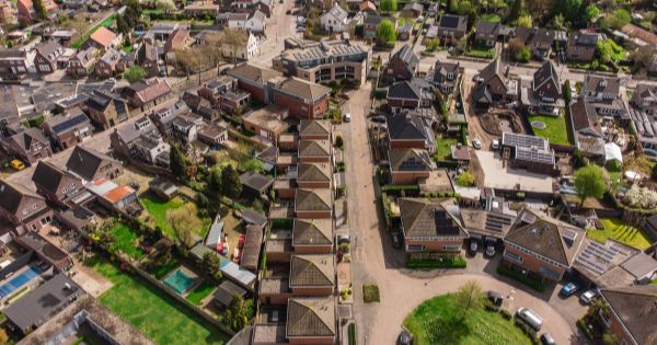 Luchtfoto van Kaatsheuvel, werkgebied airco installateur TopAirco013